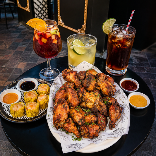 30 Alitas + 5 Siu Mai + 1 Hora de Open Bar para 4 personas por solo $25 en El Incondicional