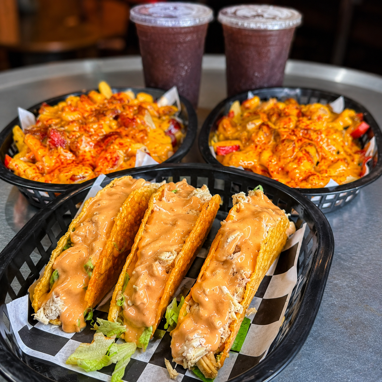 Combo con 2 Salchipapas, 3 Tacos y 2 Té Fríos por $12 en Chef Pepin - Chiriquí