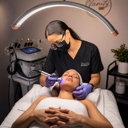 Hydrafacial con Máquina por solo $19 en Vanity Spa