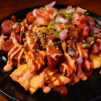 Salchipapa, Nachos, Canastitas de Patacón y Platanachos Ilimitado por 2 horas para 2 personas por $20 en La Diabla Panama
