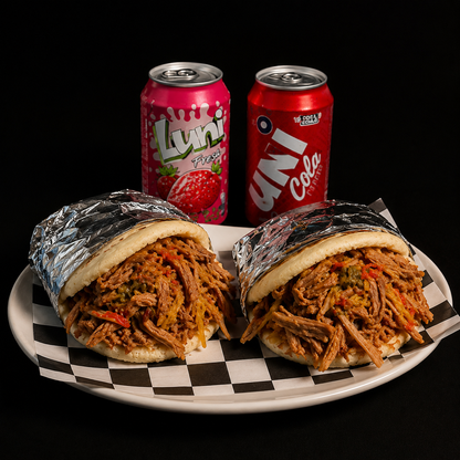 2 Arepas con Carne Desmechada + 2 Sodas por solo $11 en Salchipaisitas