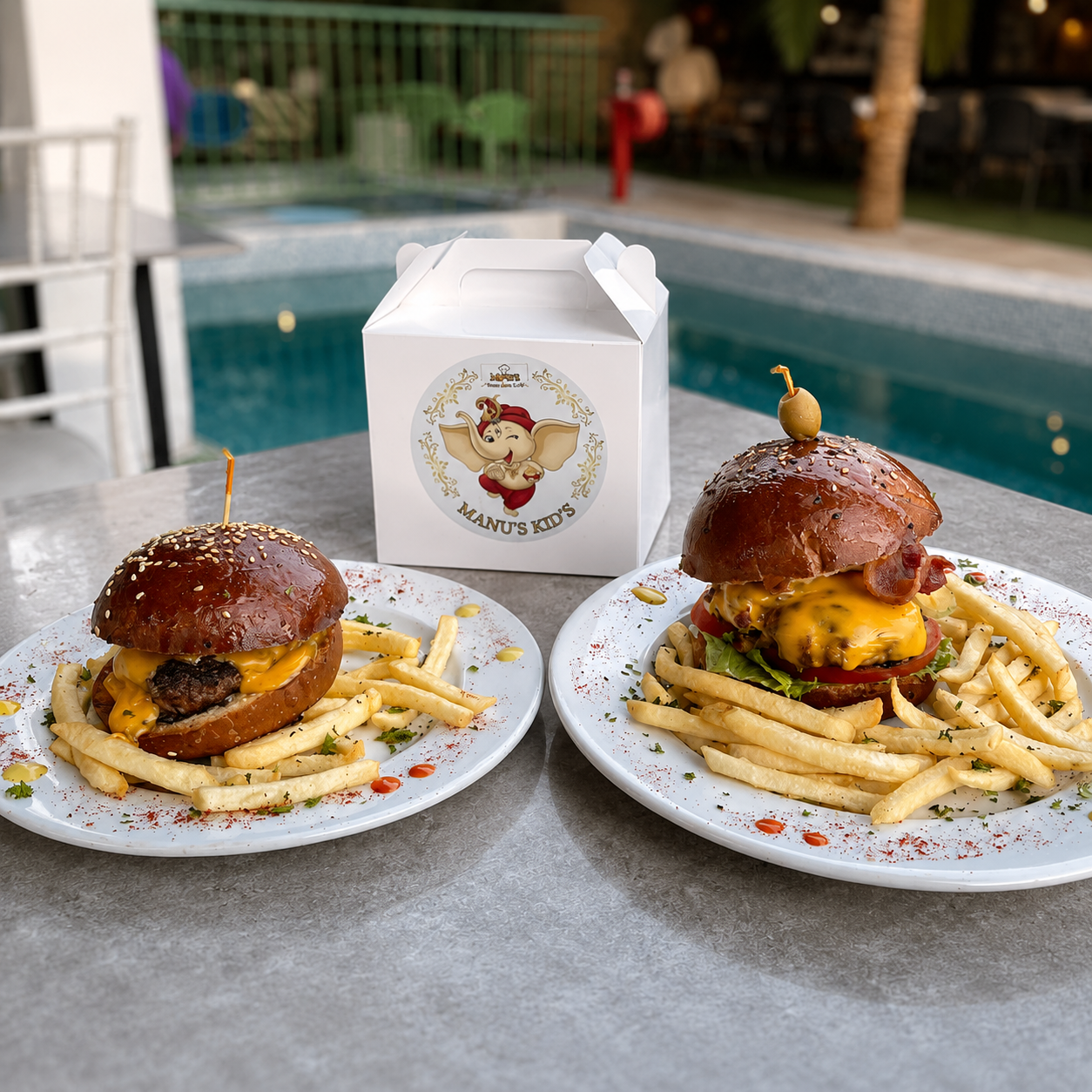 4 Menús Manus Kid + 2 Tickets de Piscina por solo $15 en Manu's Grill