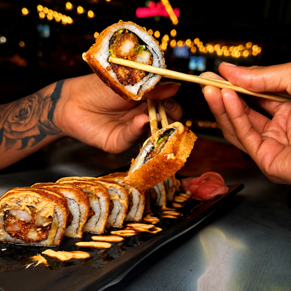 2 Sushi Premium del Menú + 1 Entrada + 2 Bebidas por solo $12 en Sushi Street