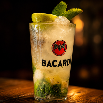 Paga $20 y Consume $35 en Comidas y Bebidas en Par de Pintas