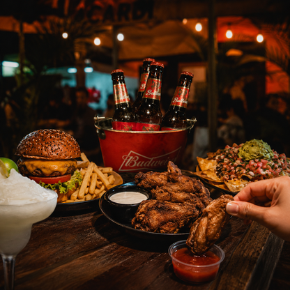 Paga $20 y Consume $35 en Comidas y Bebidas en Par de Pintas