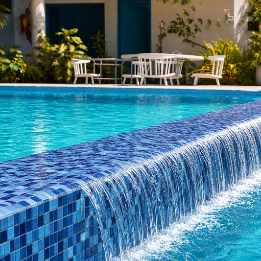 Pasadía con Acceso a Piscina + Hamburguesa y Soda por $12.50 en Hotel Pacific Coast