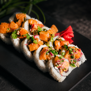 2 Sushi Premium del menú + 1 Entrada + 2 Copas de Sangría o 2 Copas de Helado por $15 en El Nuevo Santana