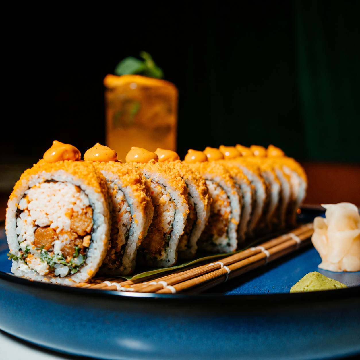 2 Sushi Premium del menú + 1 Entrada + 2 Copas de Sangría o 2 Copas de Helado por $15 en El Nuevo Santana