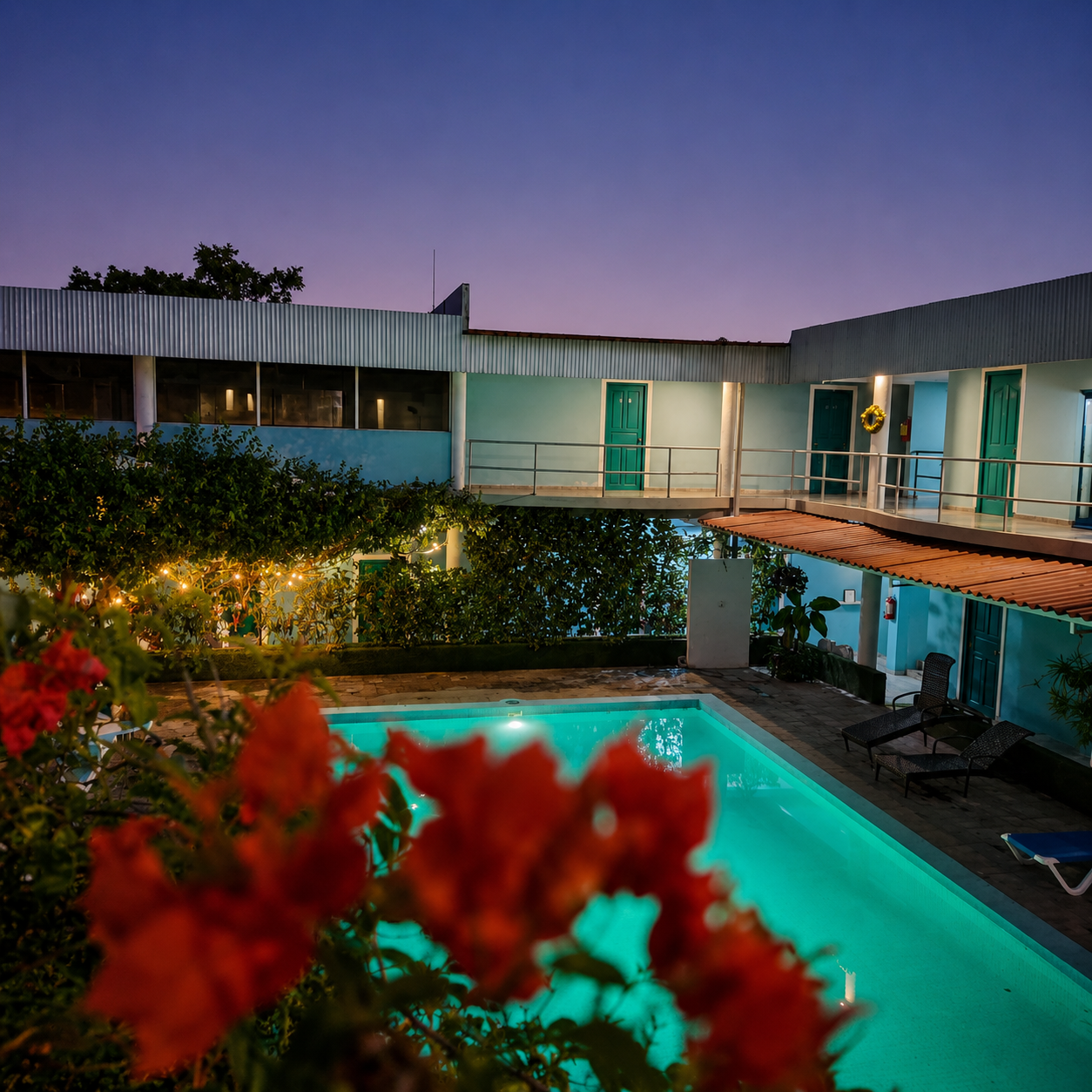 Estadía de 2 días y 1 noche para 2 personas + Desayuno + Piscina por $50 en Hotel Pacific Coast