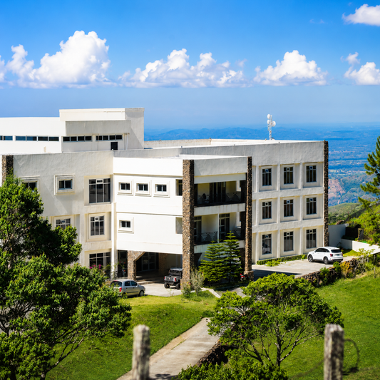 Estadía de 3 Días y 2 Noches para 2 Personas con Desayuno y Tours por solo $160 en Hotel Horizonte Resort Hotel & Spa – Chiriquí