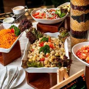Almuerzo o Cena Buffet para 2 Personas + 2 Bebidas desde $50 en Restaurante Molas – Hotel El Panamá