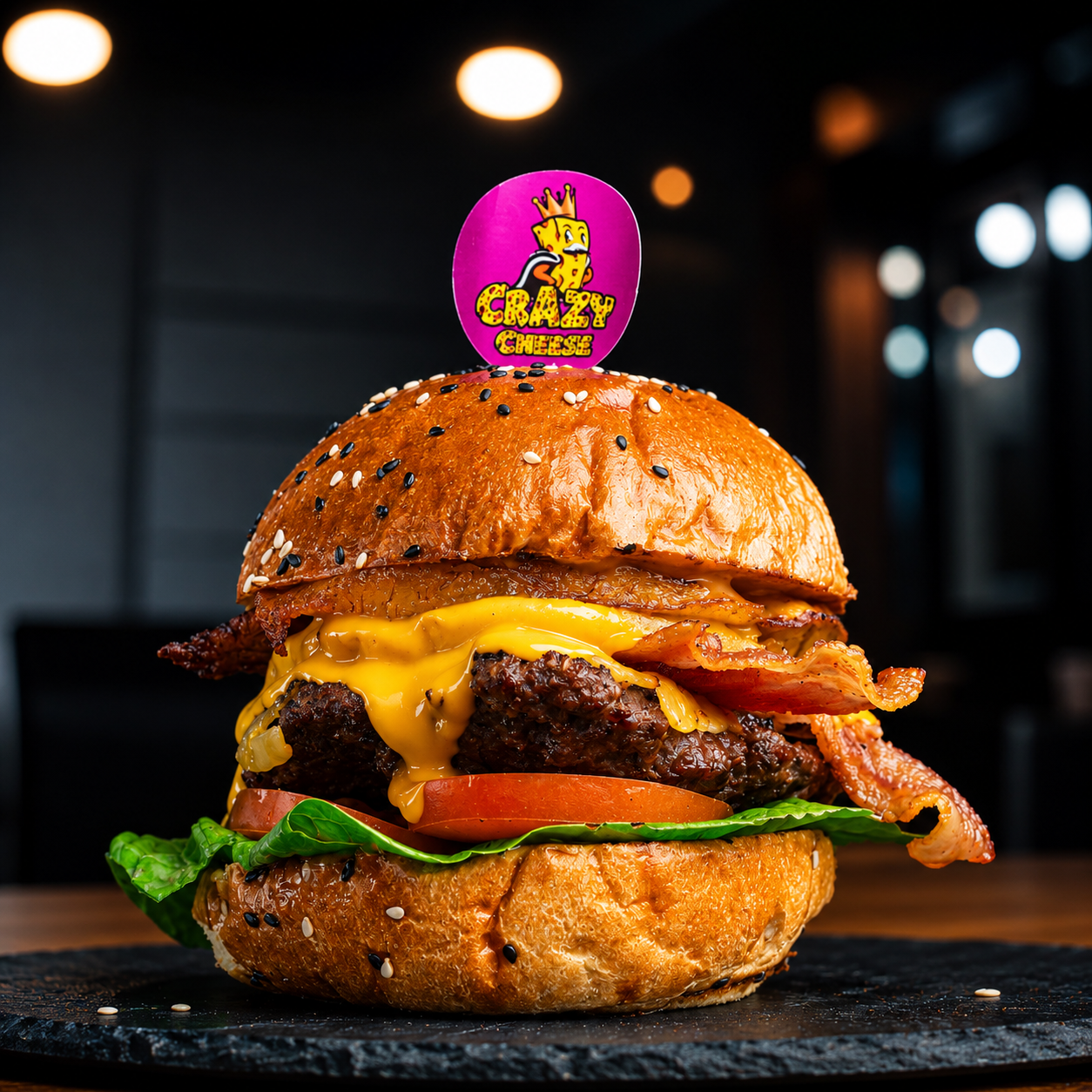 2 Burgers con Papas Fritas + 2 Bebidas por $14 en Crazy Cheese - Chiriquí