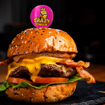 2 Burgers con Papas Fritas + 2 Bebidas por $14 en Crazy Cheese - Chiriquí