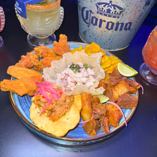 Picada Tropical + 4 Margarotas + Cubetazo de Coronitas por solo $25 en Diva Tropical Lounge