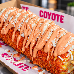 4 Elotes con Takis o Doritos + 4 Sodas por $20