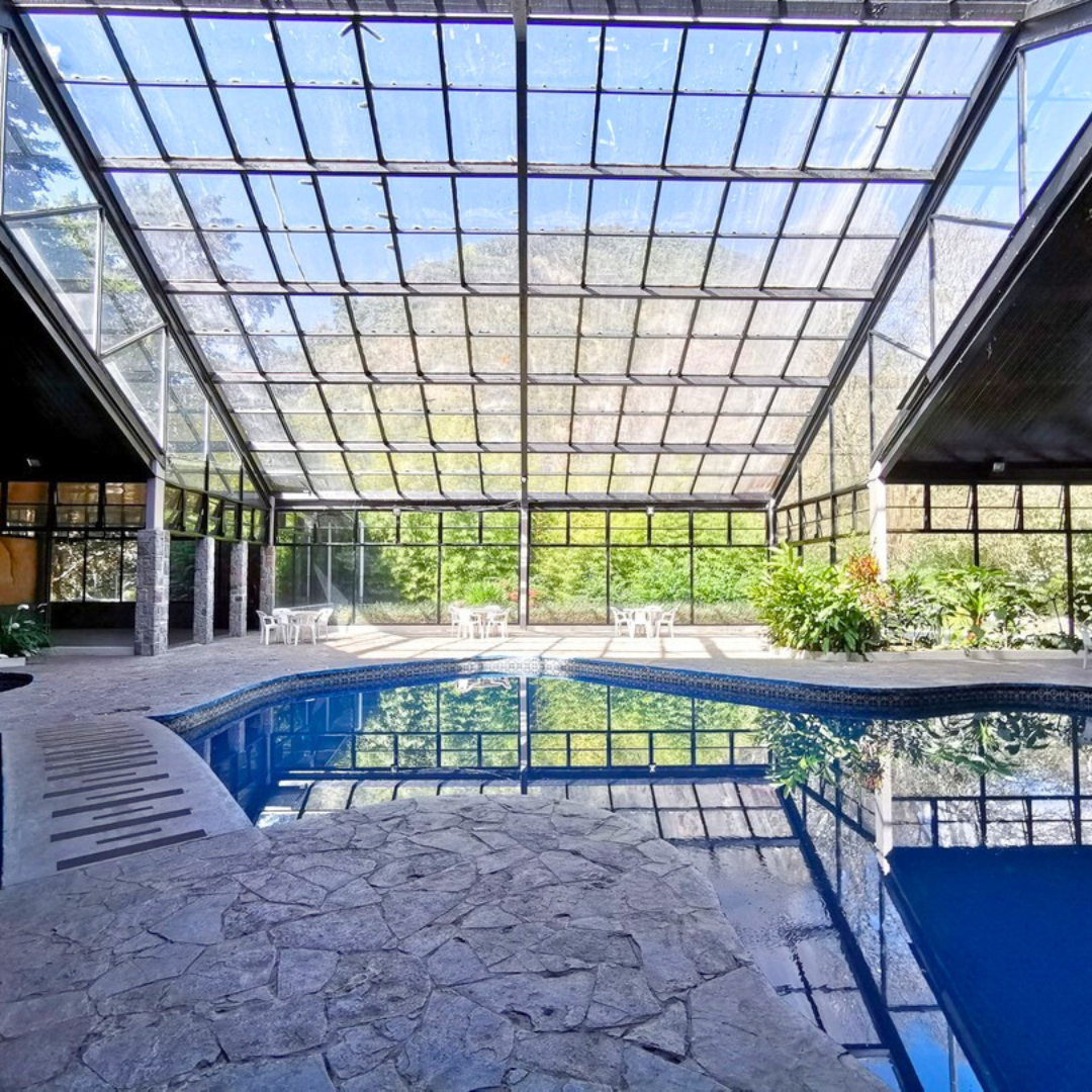 Estadía en Habitación Deluxe para 2 Adultos y 2 Niños + Desayuno + Late Check Out desde $90 en el Hotel Bambito