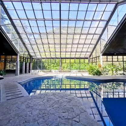Estadía en Habitación Deluxe para 2 Adultos y 2 Niños + Desayuno + Late Check Out desde $90 en el Hotel Bambito