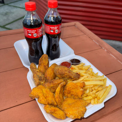 5 Alitas + 5 Boneless + 1 Orden de Papas + 2 Bebidas por solo $7 en Wild Wings PTY