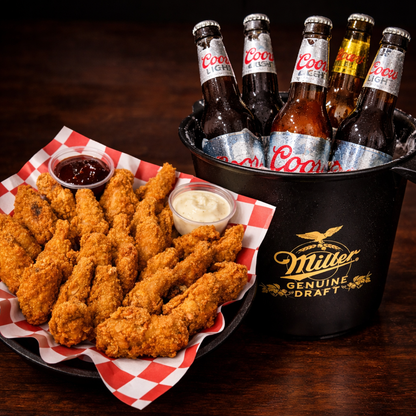 30 Alitas o Boneless + 3 Salsas + Bebida a Elegir por solo $18 en Alitas Salvajes Pub