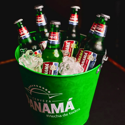 20 Alitas + Cubetazo de Atlas Golden + Botella a elegir por $30 en La Oficina