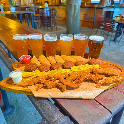 Picada Fritanga + 2 Cubetazos de Coors Light o 6 Cañas de Cerveza Artesanal por $20 en La Fábrica