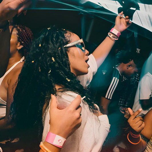 2 Entradas para "PERREO EN ALTAMAR LOLLIPOP" + After Party en Downtown Amador por $35