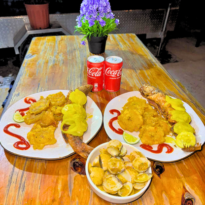 2 Platos Fuertes de Pescado + Entrada de Almejas + 2 Bebidas $10 en Mar y Fuego