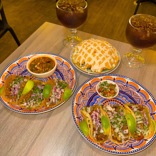 2 Ordenes de Tacos + Nachos Maya Mini Para Compartir + 2 Bebidas por $20 en Mexican Food San Francisco