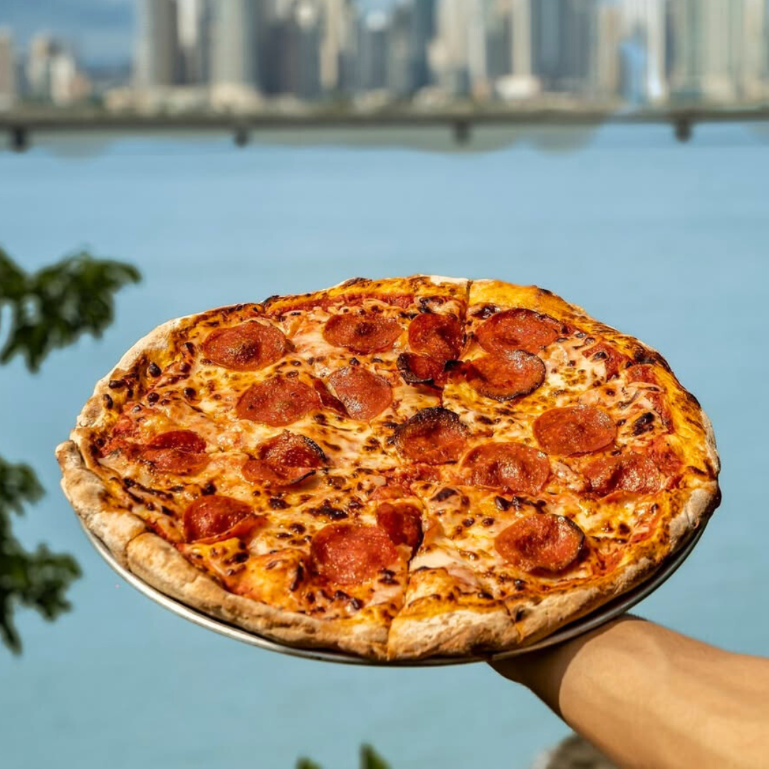 All You Can Eat en Pizzas Clásicas por $18 para 2 personas por 2 Horas en Nonnos Pizza