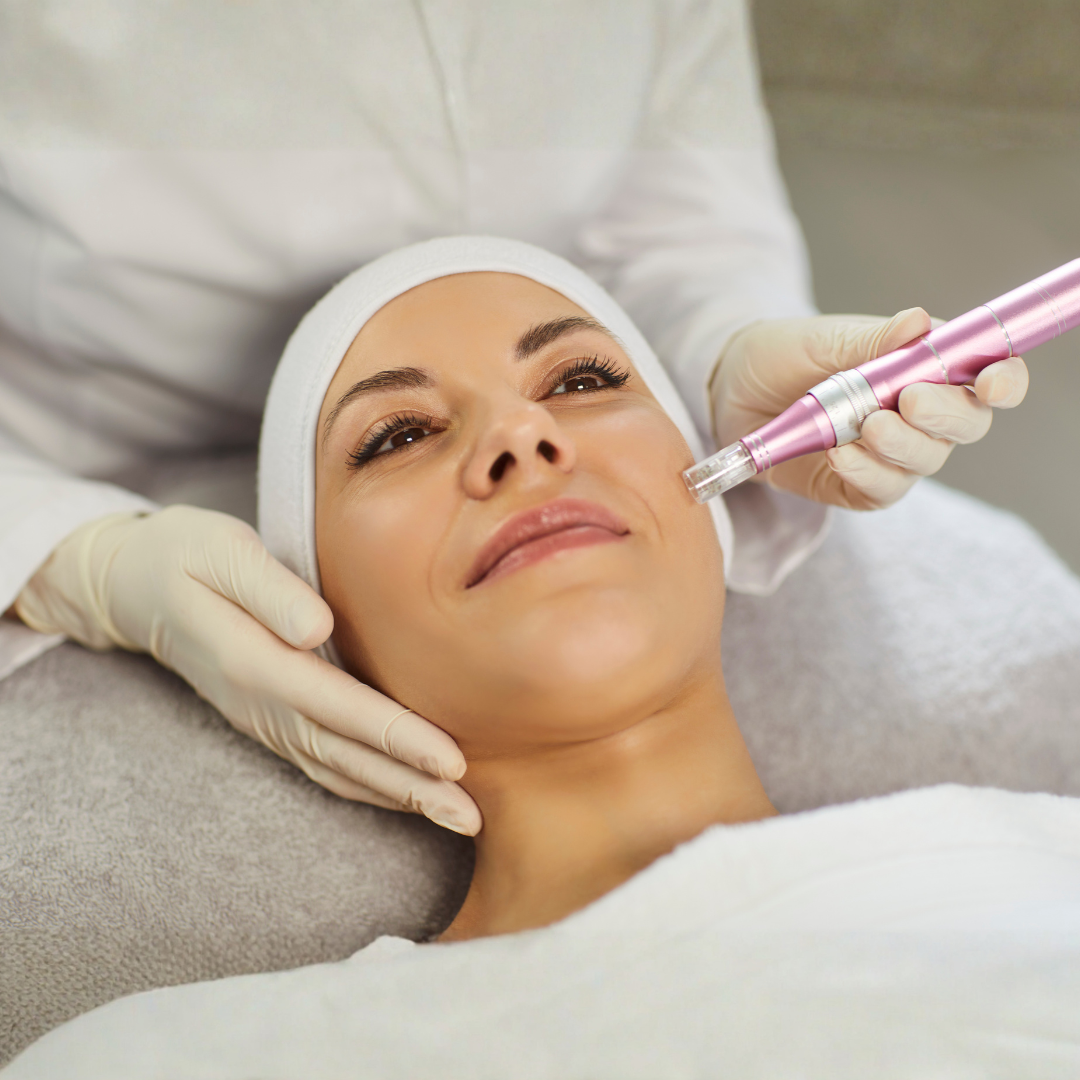 Tratamiento de Microagujas (Dermapen Facial) + Hidratación de Manos y Pies por solo $18 en Om Spa