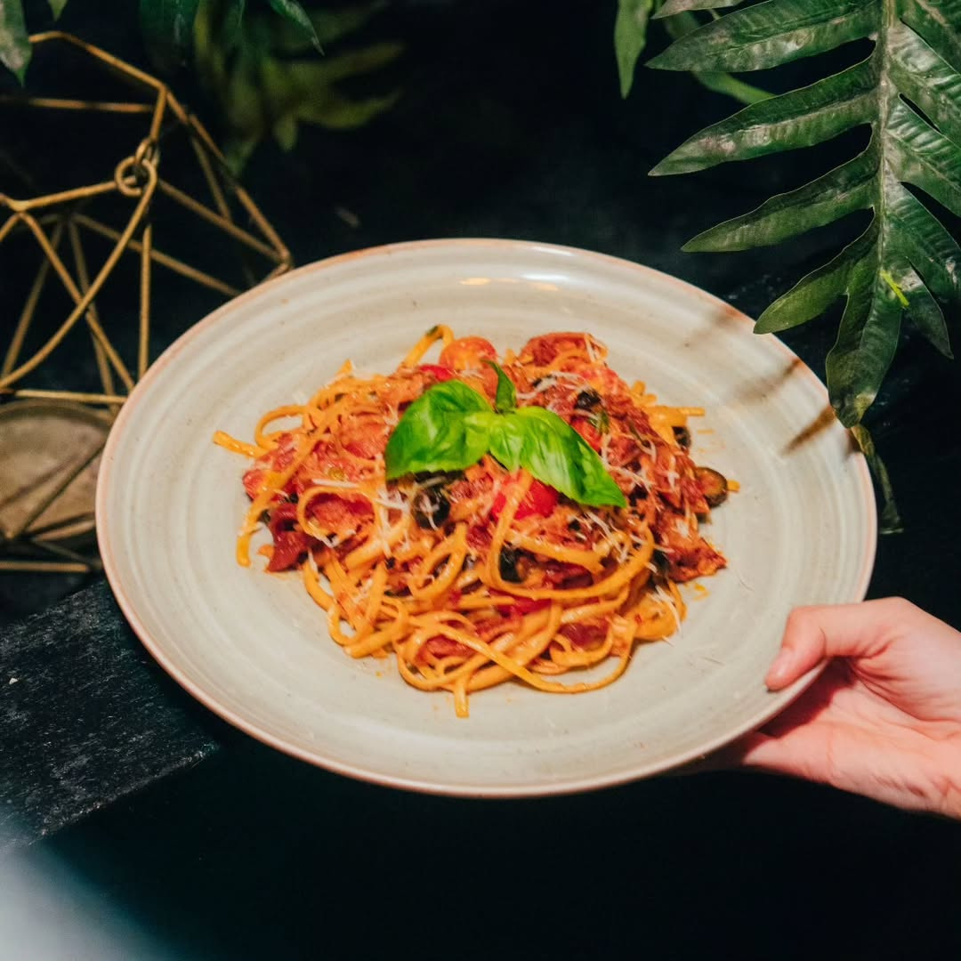 Paga $10 y Consume $20 en todo el menú de comidas y bebidas en El Viejo Santana de Casco Antiguo