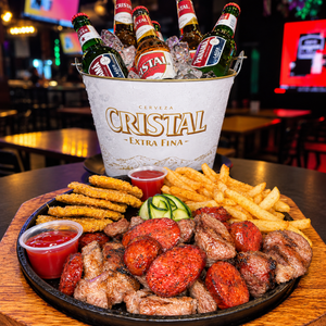 Picada Mixta de 4 Carnes + Bucket de Cervezas para 2 Personas