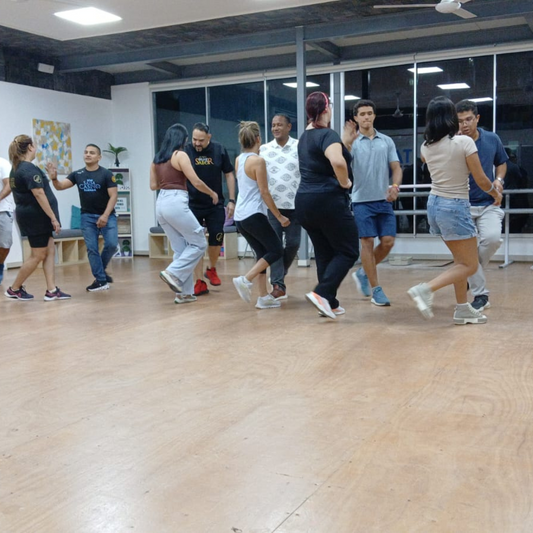 Clases de Salsa para 2 Personas por $35 en Son Arte & Sabor