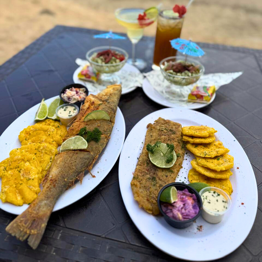 2 Corvinas Enteras o Filete + 2 Ceviches + 2 Cócteles por $22 en Sunset Beach Club Veracruz