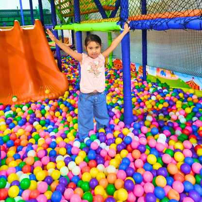 Juego por tiempo Ilimitado + Popcorn con Soda para 2 niños por $15 en The Fun Factory