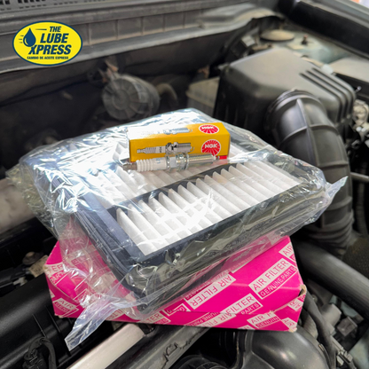 Cambio de 4 bujías + Filtro de aire de motor por $40 en The Lube Xpress