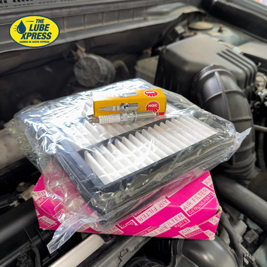 Cambio de 4 bujías + Filtro de aire de motor por $40 en The Lube Xpress