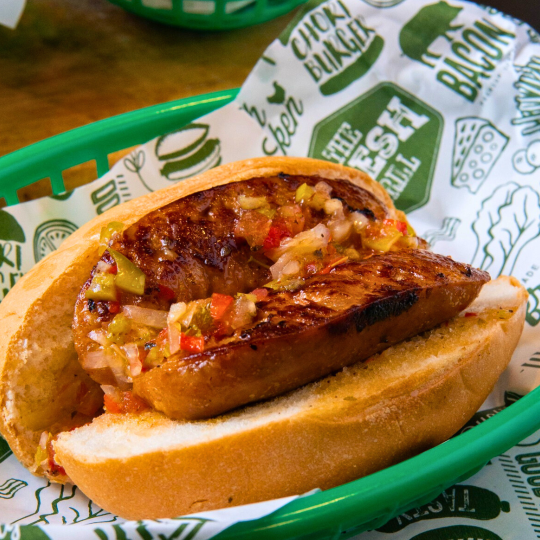 2 Choripanes + Orden de Papas Fresh+ 2 Bebidas por $10 u Opción de 4 Choripanes por $15 en The Fresh Grill
