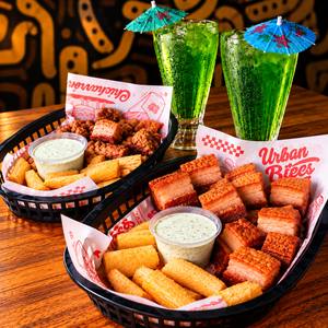 Chicharrón + Pork Belly + 2 Porciones de Yuca Frita + 2 Limonadas