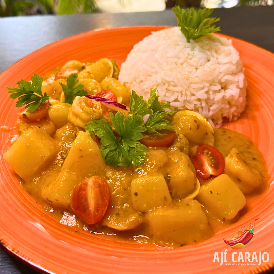 Paga $20 y consume $40 en comidas peruanas y bebidas de todo el menú en Ají Carajo