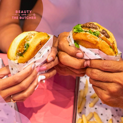 Family Pack: 4 Burgers Clásicas + 5 Chicken Tenders + Papas Grandes + 4 Helados por $29.99 en Beauty and the Butcher