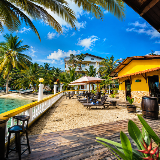 Estadía para 2 personas en Isla Grande con Desayuno + Lancha Ida y Vuelta desde $55 en Hotel Cocotal