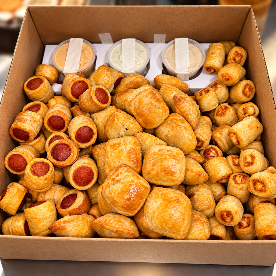 Caja de 150 Boquitas con 50 Pastelitos, 50 Tequeños, 50 Tequesalchichas + 6 Salsas por $35 en Pa' Que Nelson