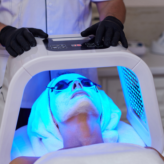 Facial Detox + Extracción + Fototerapia + Mascarilla por $15 en Spa Orymar Center