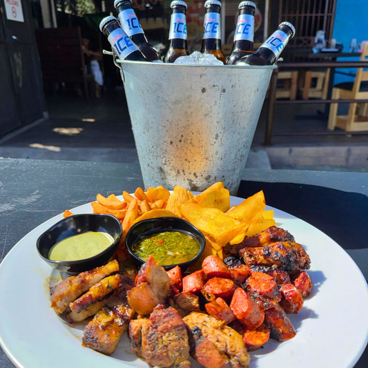 Bandeja de Ahumados + 4 Bebidas por solo $15 en Fusion Rest & Grill