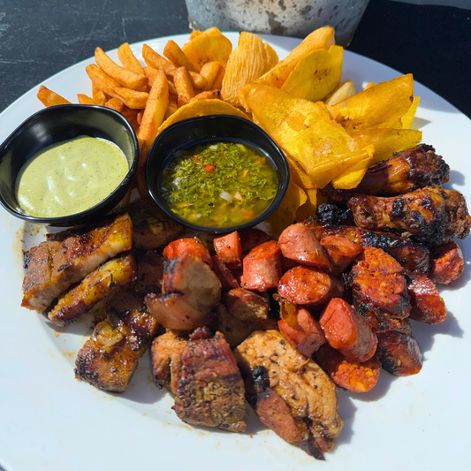 Bandeja de Ahumados + 4 Bebidas por solo $15 en Fusion Rest & Grill