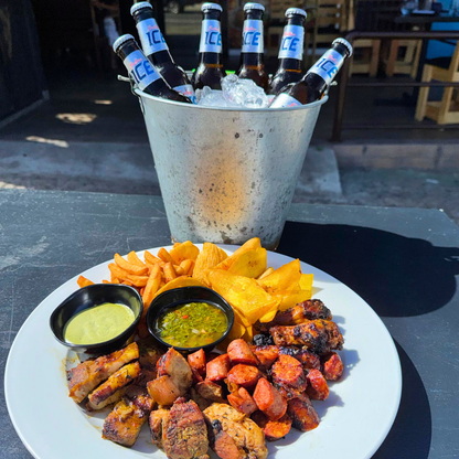 Bandeja de Ahumados + 4 Bebidas por solo $15 en Fusion Rest & Grill