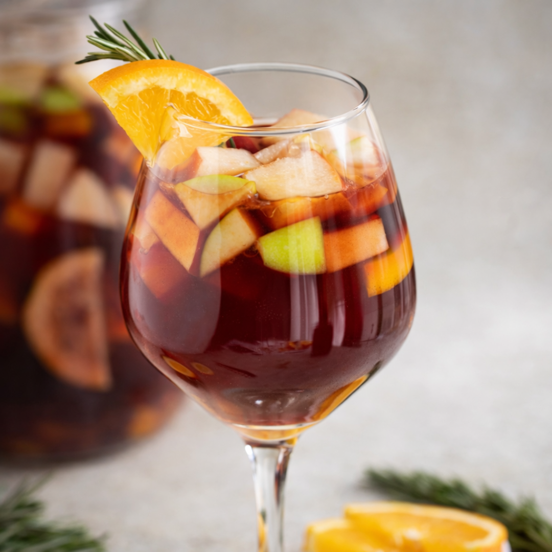 Open Bar de Gin y Sangría + 10 Alitas para 2 Personas por $12 en La Hincha Brava Sport Bar