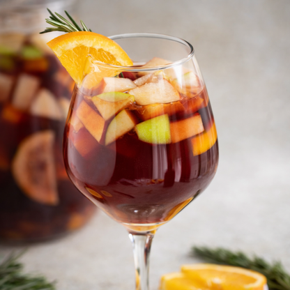 Open Bar de Gin y Sangría + 10 Alitas para 2 Personas por $12 en La Hincha Brava Sport Bar