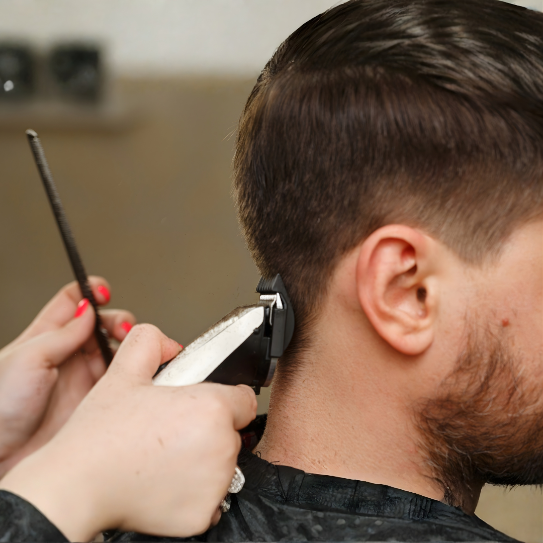 Corte de Cabello + Lavado de Cabeza + Aplicación de Mascarilla + Masajeado Ocular por $10 en Provenza Barber Shop